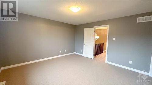 617 Sunburst Street, Gloucester, ON - Indoor Photo Showing Other Room