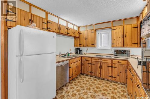 406 David Knight Lane, Saskatoon, SK - Indoor Photo Showing Kitchen With Double Sink