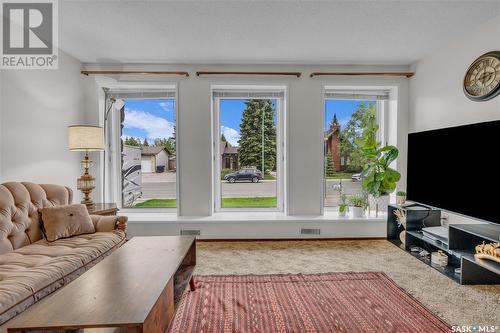 406 David Knight Lane, Saskatoon, SK - Indoor Photo Showing Living Room