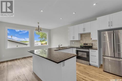 307A 108Th Street W, Saskatoon, SK - Indoor Photo Showing Kitchen With Double Sink With Upgraded Kitchen