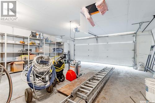 307A 108Th Street W, Saskatoon, SK - Indoor Photo Showing Garage