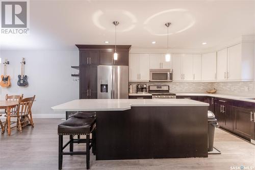 1231 2Nd Avenue N, Saskatoon, SK - Indoor Photo Showing Kitchen With Upgraded Kitchen