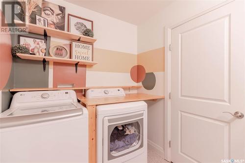 1231 2Nd Avenue N, Saskatoon, SK - Indoor Photo Showing Laundry Room