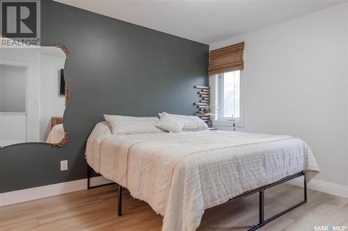 1231 2Nd Avenue N, Saskatoon, SK - Indoor Photo Showing Bedroom