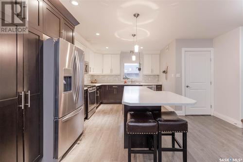 1231 2Nd Avenue N, Saskatoon, SK - Indoor Photo Showing Kitchen With Upgraded Kitchen