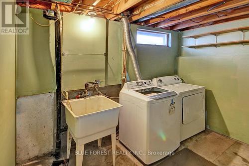33 Tumbleweed Crescent, London, ON - Indoor Photo Showing Laundry Room