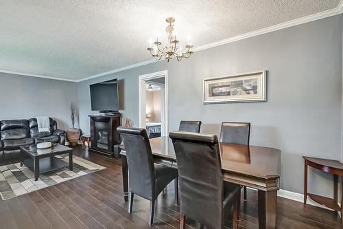 2334 Prospect Street, Burlington, ON - Indoor Photo Showing Dining Room