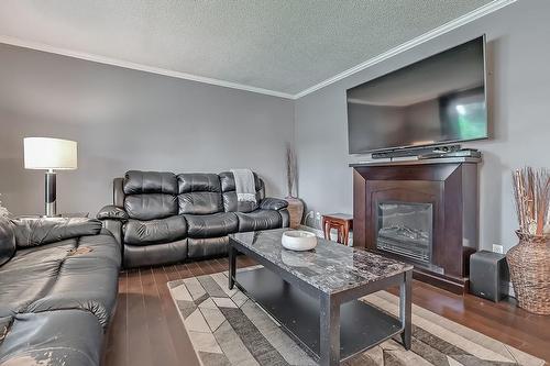 2334 Prospect Street, Burlington, ON - Indoor Photo Showing Living Room With Fireplace