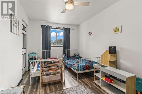 529 19Th Avenue, Hanover, ON - Indoor Photo Showing Bedroom