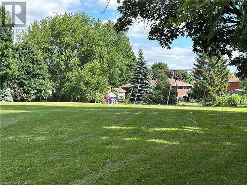 Park behind property - 529 19Th Avenue, Hanover, ON - Outdoor