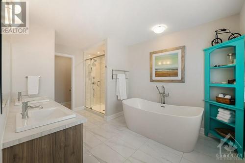 5 Piece Ensuite Bathroom - 633 Misty Street, Russell, ON - Indoor Photo Showing Bathroom