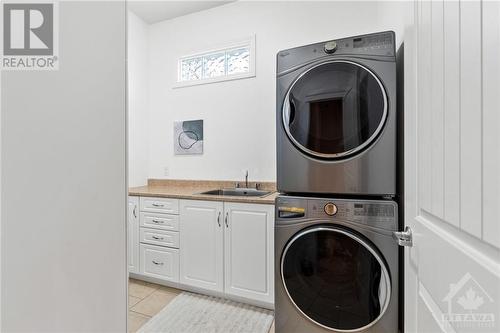 Laundry - 5426 Wadell Court, Manotick, ON - Indoor Photo Showing Laundry Room