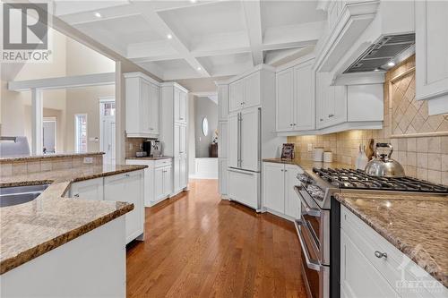 Gourmet Kitchen - 5426 Wadell Court, Manotick, ON - Indoor Photo Showing Kitchen With Double Sink With Upgraded Kitchen