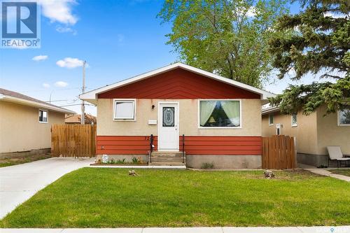 7247 Bowman Avenue, Regina, SK - Outdoor