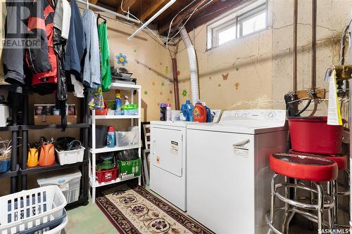 7247 Bowman Avenue, Regina, SK - Indoor Photo Showing Laundry Room