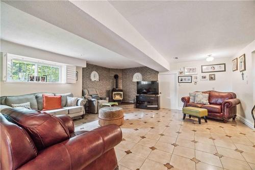 160 Gardiner Drive, Hamilton, ON - Indoor Photo Showing Living Room With Fireplace