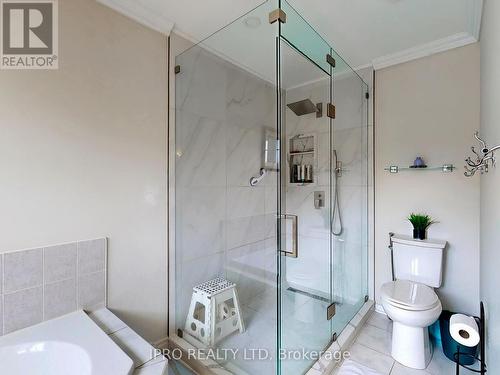 47 Sandway Drive, Brampton, ON - Indoor Photo Showing Bathroom