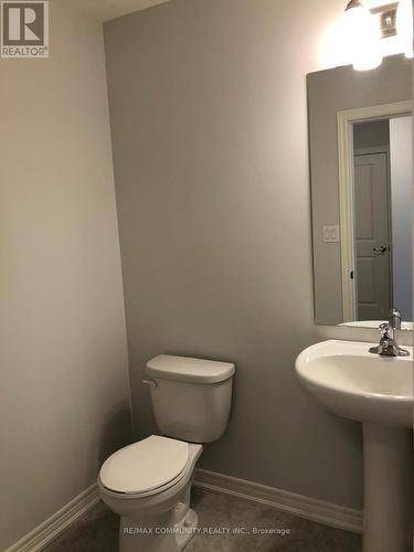 91 Monarch Street, Welland, ON - Indoor Photo Showing Bathroom