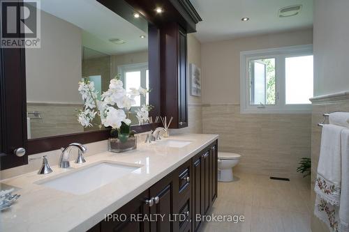 487 Cullen Avenue, Mississauga, ON - Indoor Photo Showing Bathroom