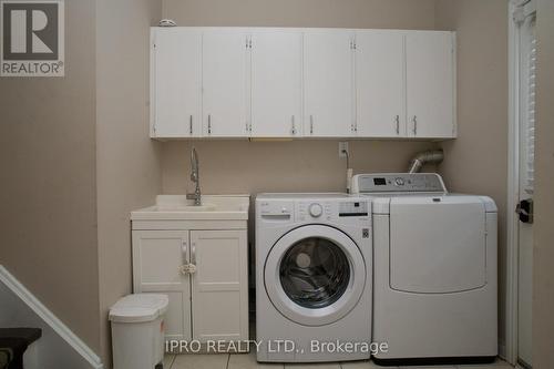 487 Cullen Avenue, Mississauga, ON - Indoor Photo Showing Laundry Room