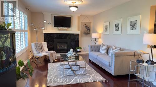 487 Cullen Avenue, Mississauga, ON - Indoor Photo Showing Living Room With Fireplace