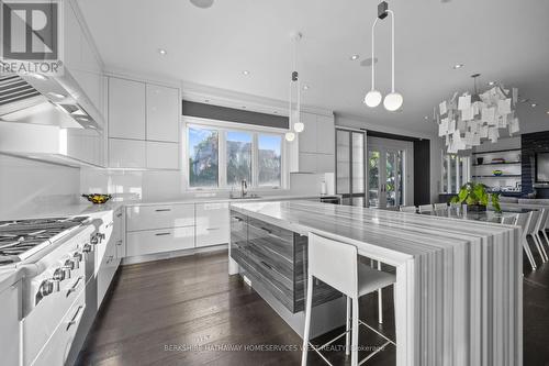 22 Birchcroft Road, Toronto, ON - Indoor Photo Showing Kitchen With Upgraded Kitchen