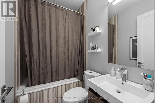 22 Birchcroft Road, Toronto, ON - Indoor Photo Showing Bathroom