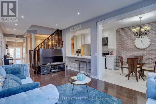 15 Tokara Avenue, Caledon, ON - Indoor Photo Showing Living Room