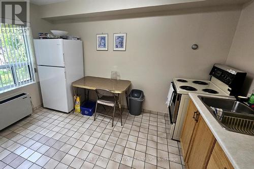 103 - 54 Fittons Road W, Orillia, ON - Indoor Photo Showing Kitchen