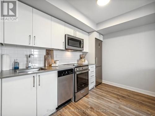612 - 38 Monte Kwinter Court, Toronto, ON - Indoor Photo Showing Kitchen With Upgraded Kitchen