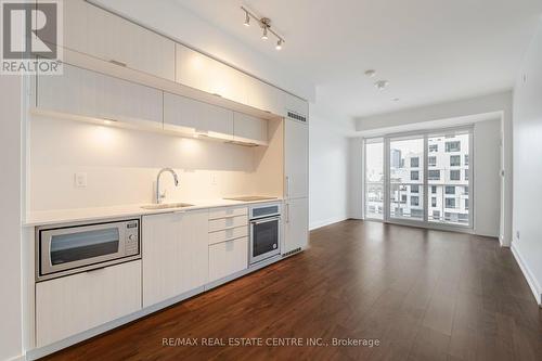 712 - 80 Vanauley Street, Toronto, ON - Indoor Photo Showing Kitchen With Upgraded Kitchen