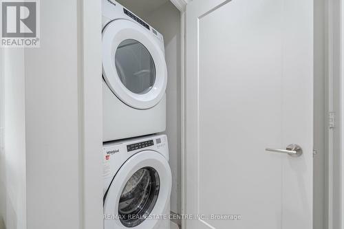 712 - 80 Vanauley Street, Toronto, ON - Indoor Photo Showing Laundry Room