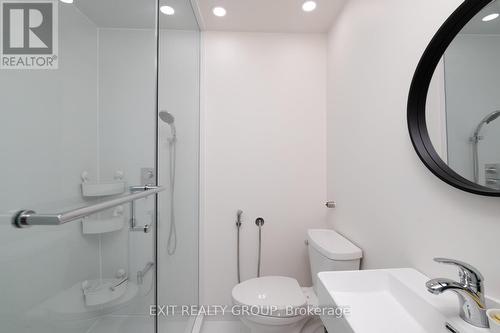 29 Prior Lane, Quinte West, ON - Indoor Photo Showing Bathroom