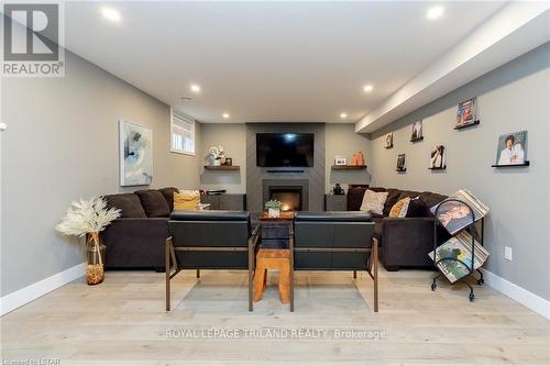 20 Valderrama Lane, St. Thomas, ON - Indoor Photo Showing Other Room With Fireplace