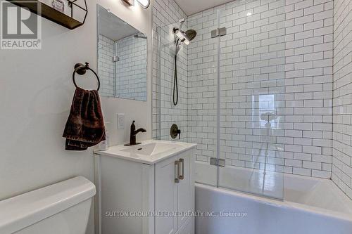 1354 Brydges Street, London, ON - Indoor Photo Showing Bathroom