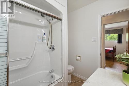 1235 Michael Street, London, ON - Indoor Photo Showing Bathroom