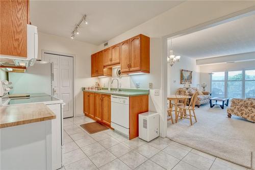 2075 Amherst Heights Drive|Unit #405, Burlington, ON - Indoor Photo Showing Kitchen