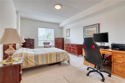 2075 Amherst Heights Drive|Unit #405, Burlington, ON - Indoor Photo Showing Bedroom