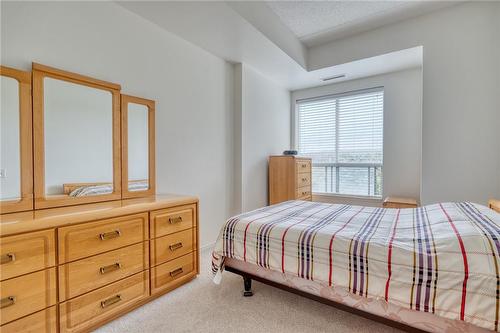 2075 Amherst Heights Drive|Unit #405, Burlington, ON - Indoor Photo Showing Bedroom