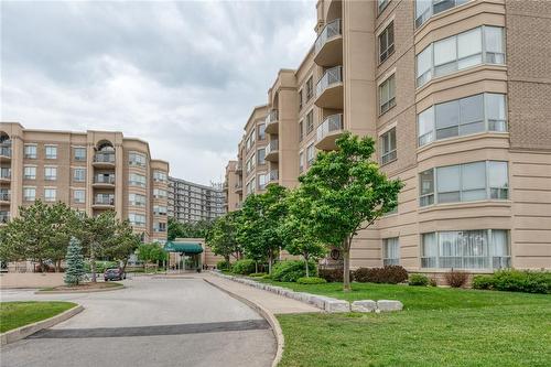 2075 Amherst Heights Drive|Unit #405, Burlington, ON - Outdoor With Facade