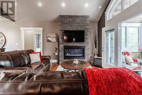 1458 Old Garden River Rd, Sault Ste. Marie, ON - Indoor Photo Showing Living Room With Fireplace