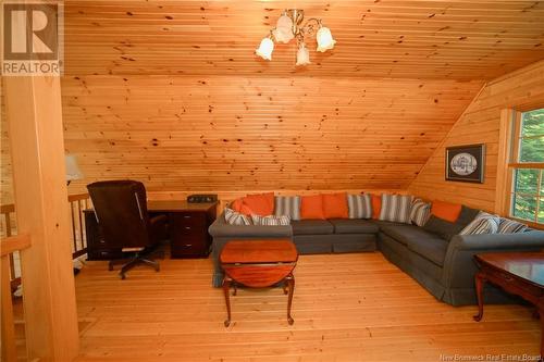 96 Woodmere Drive, Upper Kingsclear, NB - Indoor Photo Showing Living Room