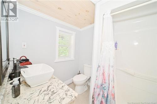 96 Woodmere Drive, Upper Kingsclear, NB - Indoor Photo Showing Bathroom