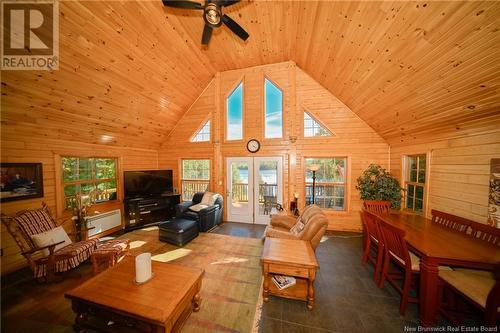 96 Woodmere Drive, Upper Kingsclear, NB - Indoor Photo Showing Living Room