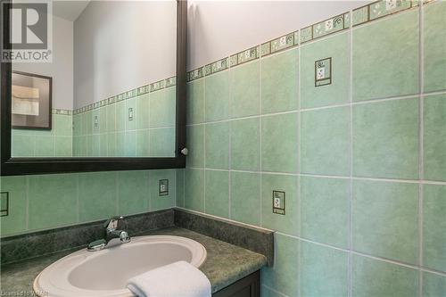 414 Lausanne Crescent, Waterloo, ON - Indoor Photo Showing Bathroom