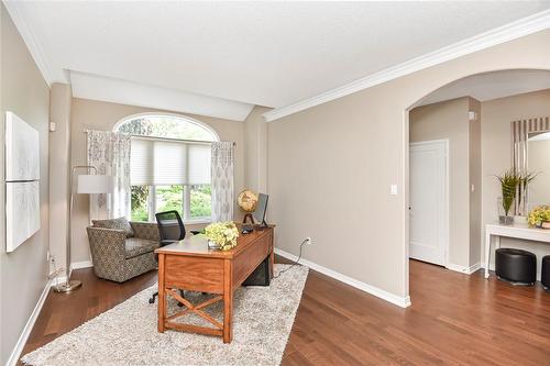 2516 Nicklaus Court, Burlington, ON - Indoor Photo Showing Living Room