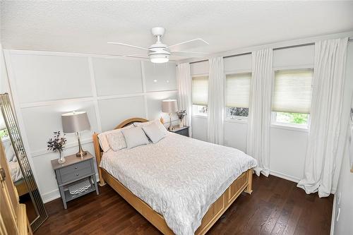 2516 Nicklaus Court, Burlington, ON - Indoor Photo Showing Bedroom