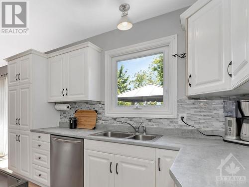 408 Pattie Drive, Carleton Place, ON - Indoor Photo Showing Kitchen With Double Sink