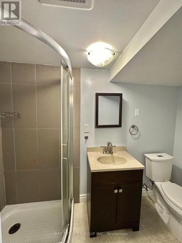 85 Glenmount Avenue, Hamilton, ON - Indoor Photo Showing Bathroom