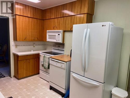 1505 Pine  Avenue, Trail, BC - Indoor Photo Showing Kitchen